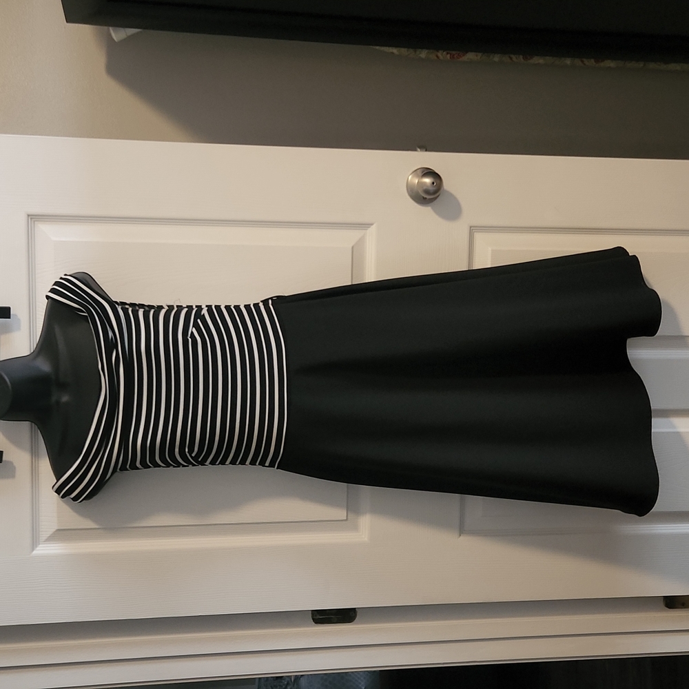 Miss Me Off-Shoulder Black and White Dress Size M